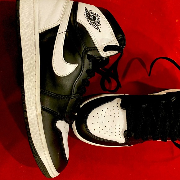 Jordan 1 Retro High OG size 9 - Picture 2 of 3
